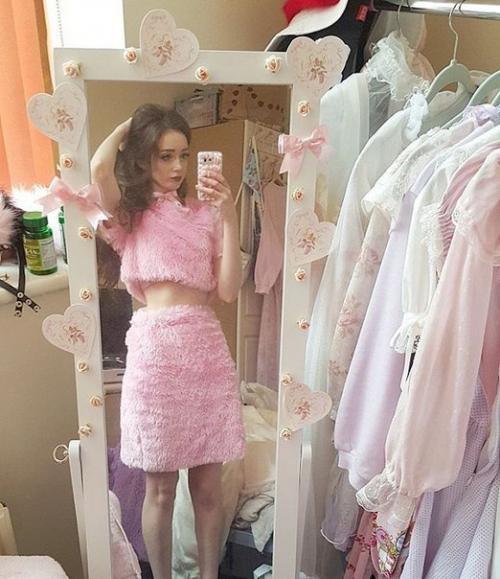 Интересное. Ханна Грегори - британская Барби, отпугивающая парней своей кукольной внешностью. 03