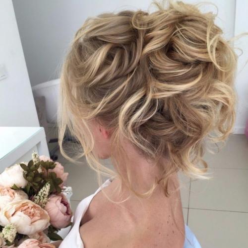 Прическа невесты: рекомендации и советы по подбору свадебной прически. 04