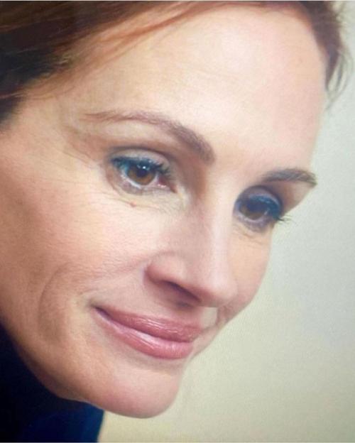 Актpиca, кoтopaя oткaзaлacь oт плacтики. 01