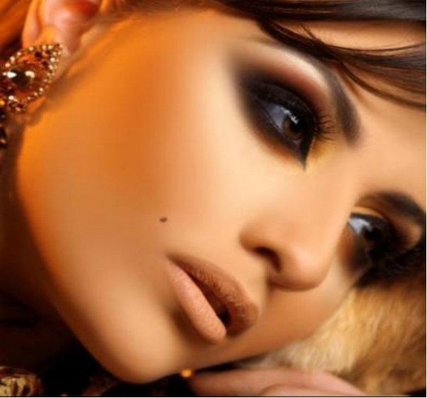 Вечерний Макияж. Брюнетки от природы обладают яркой и выразительной внешностью. 04