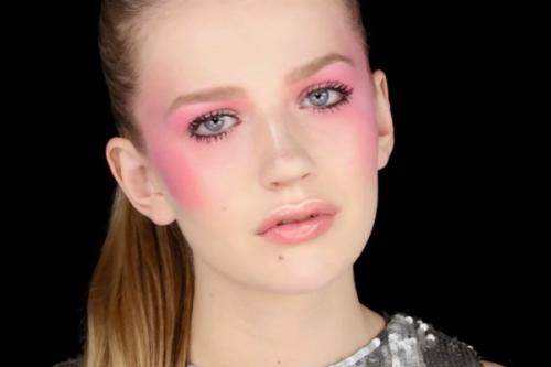 Следующей модной тенденцией в макияже весны 2017, о которой хочется вам поведать, - дрейпинг. 03