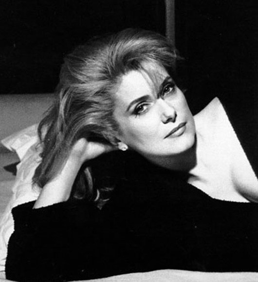 Что позволяет мне поддерживать великолепную форму? Вода. Сон. И любовь. . 01 Что позволяет мне поддерживать великолепную форму? Вода. Сон. И любовь. . 01