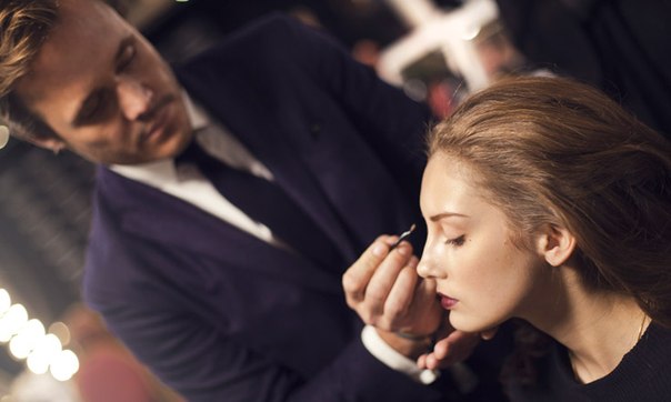 В преддверии 8 марта наш эксперт по красоте Йонас Врамель отвечает на самые важные вопросы. В преддверии 8 марта наш эксперт по красоте Йонас Врамель отвечает на самые важные вопросы.