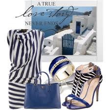 Тренды 2015.  Морская тема популярна в перманентном макияже, а также и в стилях одежды и разных аксессуарах. 02