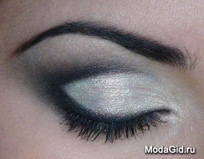 Техника нанесения макияжа «Птичка». 01