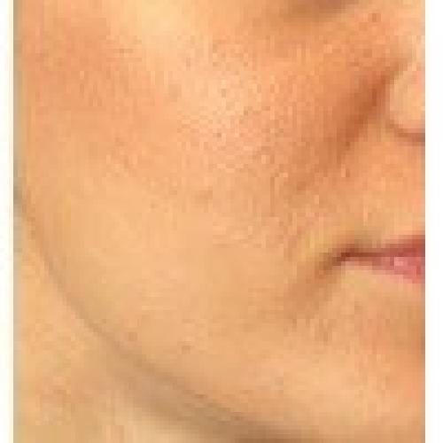 В наличии?  Оттенок Light, универсальный. 02