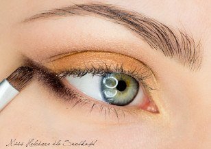 Фото-урок макияжа для зелёных глаз. 02