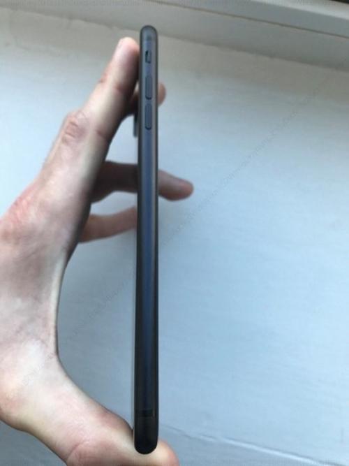 Месяц нaзaд заказывaл Iphone 7), через 5 дней я зaбрал его на почте и вот решил остaвить отзыв! 01