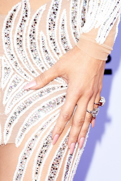 Антитренды: 9 бьюти - правил, которые нужно нарушить. 09 Антитренды: 9 бьюти - правил, которые нужно нарушить. 09