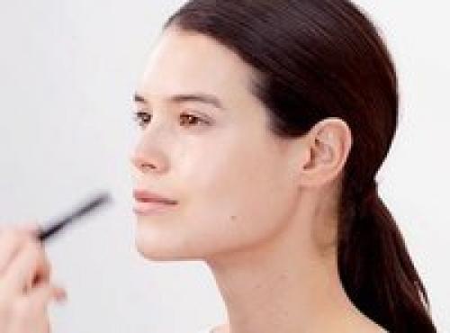 Последний тренд сезона - едва заметный макияж, подчеркивающий свежесть и безупречность твоей кожи. 02 Последний тренд сезона - едва заметный макияж, подчеркивающий свежесть и безупречность твоей кожи. 02