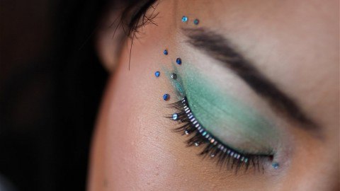 Макияж самостоятельно со стразами. 05 Макияж самостоятельно со стразами. 05