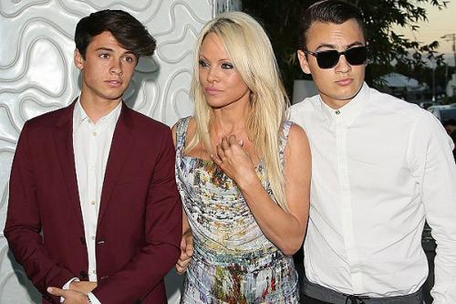 Памела Андерсон о бывшем муже: В Этих Ужасных Отношениях я Чувствовала Себя лет на 20 Старше. 01 Памела Андерсон о бывшем муже: В Этих Ужасных Отношениях я Чувствовала Себя лет на 20 Старше. 01