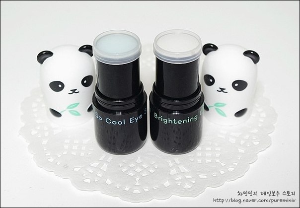 В наличии милашки которые не только увлажнят старую кожу вокруг глазок, но и моментально уберут следы усталости и темный цвет под глазками (кстати у нас есть тестер осветляющей базы). 02