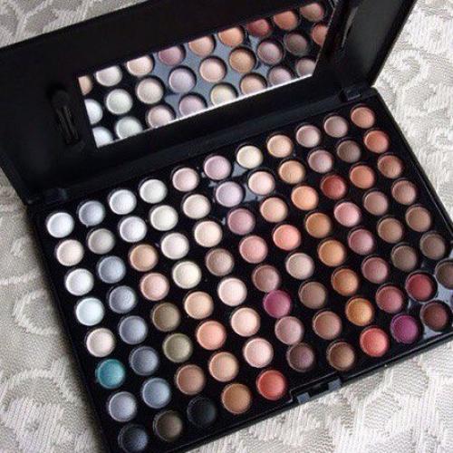 Палитра натуральных оттенков MAC 88. 02 Палитра натуральных оттенков MAC 88. 02