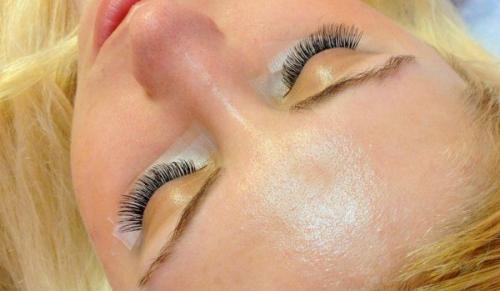 Процедура наращивания ресниц длится от 1 до 3 часов. 01 Процедура наращивания ресниц длится от 1 до 3 часов. 01