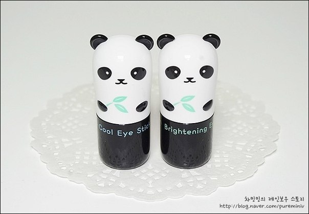 В наличии милашки которые не только увлажнят старую кожу вокруг глазок, но и моментально уберут следы усталости и темный цвет под глазками (кстати у нас есть тестер осветляющей базы). 01