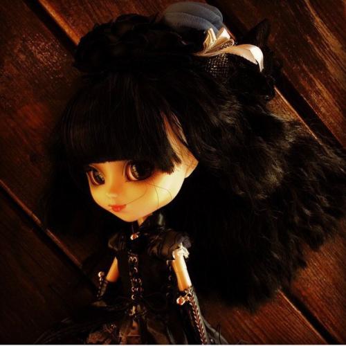 O O -?  Pullip Yuki - Chan Gothic Lolita Black eye Version. 02 O O -?  Pullip Yuki - Chan Gothic Lolita Black eye Version. 02