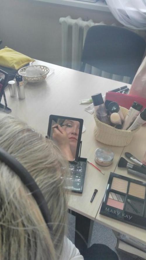 Сегодня был заключительный день школы красоты. 01