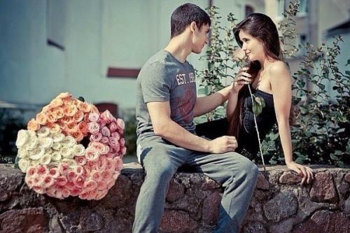 Женщине нужно внимание.