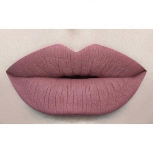 Матовая помада быстро стала набирать популярность, благодаря так называемому эффекту Бархатных губ. 01 Матовая помада быстро стала набирать популярность, благодаря так называемому эффекту Бархатных губ. 01