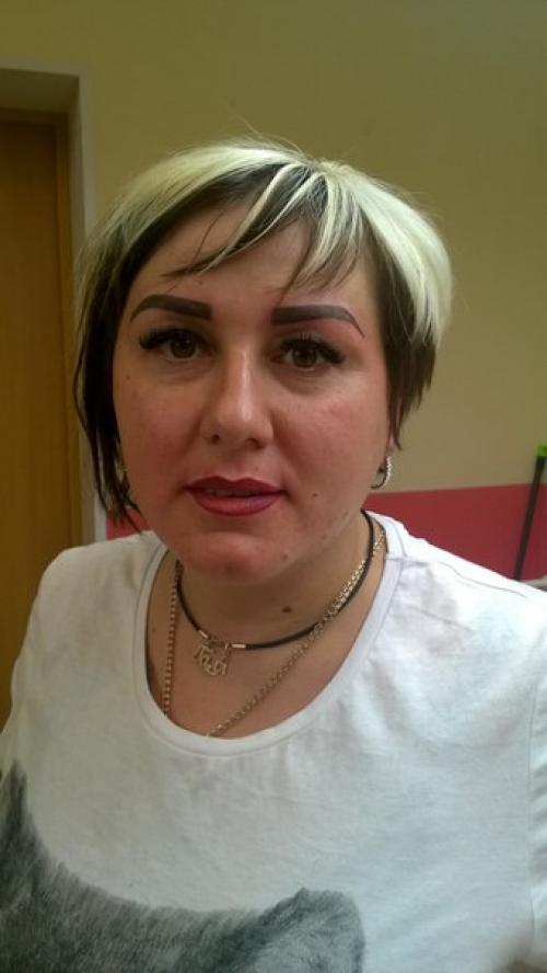 Я могу предложить перманентный макияж, бровей, глаз и губ, по очень доступным ценам. 02