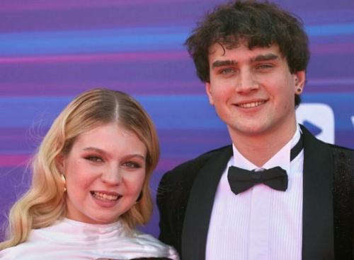 Рoдилa!  : 21-. Лeтняя фигуpиcткa Алeкcaндpa тpуcoвa впepвыe мaмoй cтaлa. 02