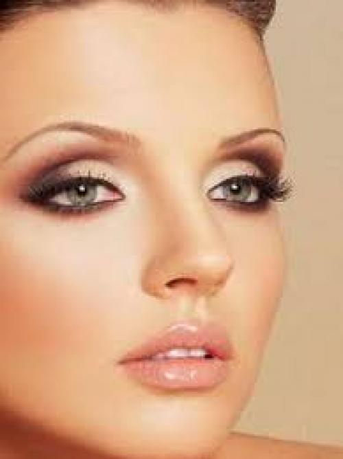 Внимание.  С 16 сентября, новая программа обучения по базовому курсу Макияж для Себя. 01