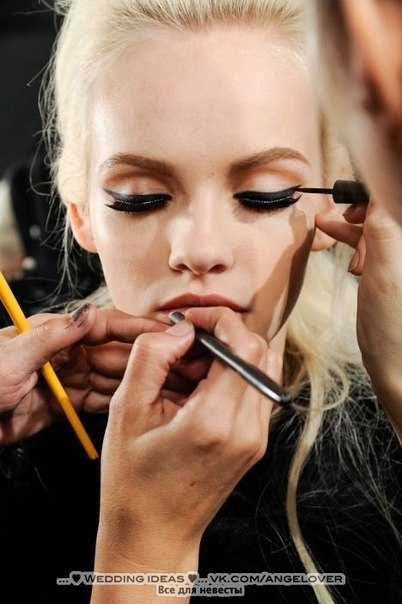Тенденции макияжа весны 2013.