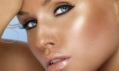 Хайлайтер Complimenti. Актуальный макияж от Relouis - хайлайтер серии Complimenti! 08 Хайлайтер Complimenti. Актуальный макияж от Relouis - хайлайтер серии Complimenti! 08