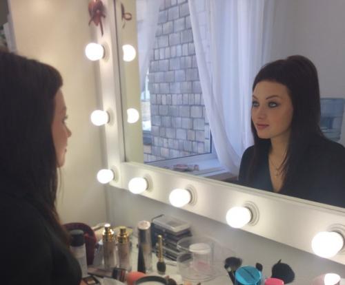 // Макияж для голубоглазой Виктории? 01