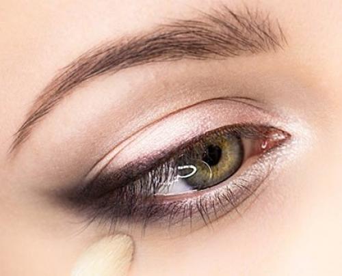 Как увеличить глаза с помощью макияжа. 07 Как увеличить глаза с помощью макияжа. 07