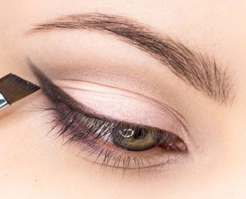 Как увеличить глаза с помощью макияжа. 04 Как увеличить глаза с помощью макияжа. 04