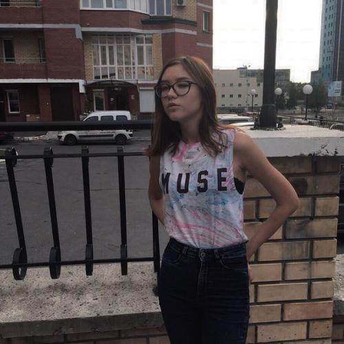 P L A T I N U M B E A U T Y. 09 P L A T I N U M B E A U T Y. 09