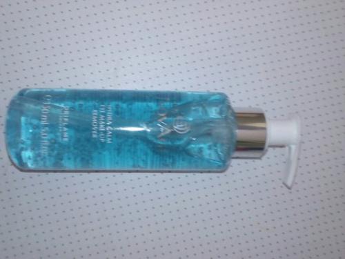 Хочу оставить отзыв о средстве для снятия макияжа с глаз Oriflame Novage Hyndra Calm Eye Make - up Remover. 01