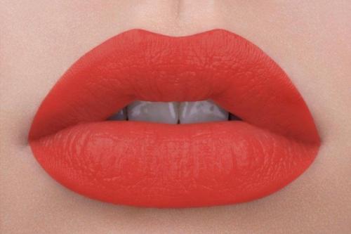 Все, что нужно знать о матовой помаде. 01