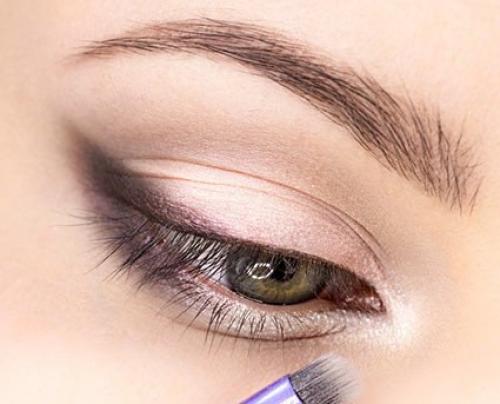 Как увеличить глаза с помощью макияжа. 06 Как увеличить глаза с помощью макияжа. 06