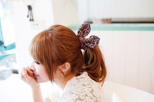 Сколько раз ты себе говорила, что нужно вставать раньше, не успевала собраться, искала свой бюстгальтер и колготки, а затем опаздывала на учёбу? 03