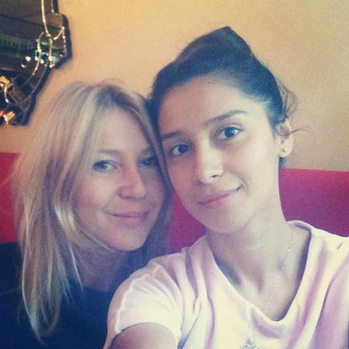 Звезды показали, как выглядят утром без макияжа. 04