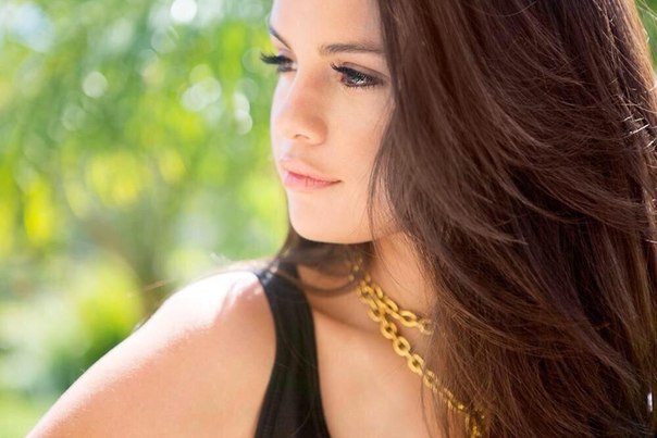 SelenaGomez. У Селены прошла новая фотосессия для журнала! Интервью. 01