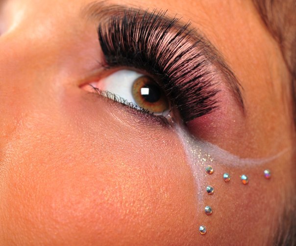 Завораживающий взмах густых и пушистых ресниц всегда был мечтой женщин. 01 Завораживающий взмах густых и пушистых ресниц всегда был мечтой женщин. 01