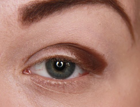 #Уроки_макияжа. Этот универсальный макияж подойдёт для любого цвета глаз и станет отличным дополнением к любому образу. 01 #Уроки_макияжа. Этот универсальный макияж подойдёт для любого цвета глаз и станет отличным дополнением к любому образу. 01