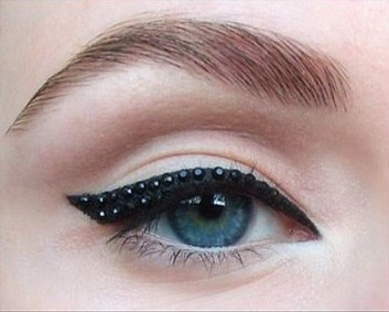 Добавь цвета: 4 модных оттенка карандаша. 05