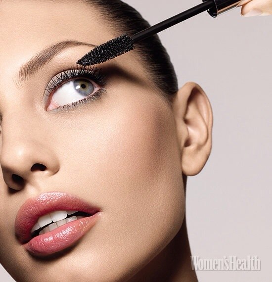 Пошаговая инструкция. Итак, как правильно красить ресницы тушью? 01