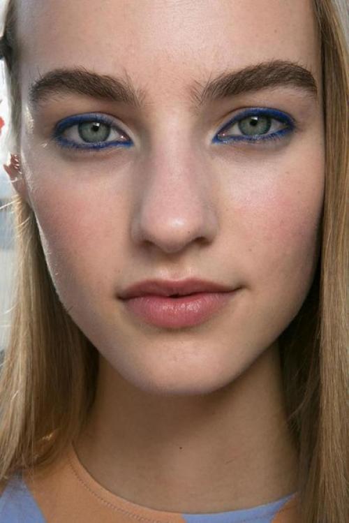 На голубом глазу: главный тренд в макияже нового сезона. 01 На голубом глазу: главный тренд в макияже нового сезона. 01