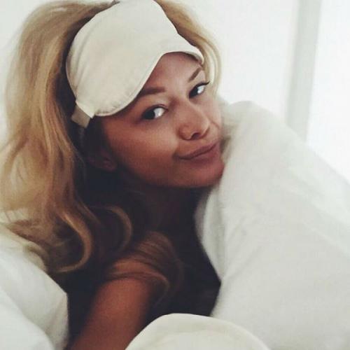 Звезды показали, как выглядят утром без макияжа. 06