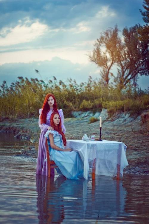 Ищу модель, блондинку с длинными волосами и большими глазами. 02