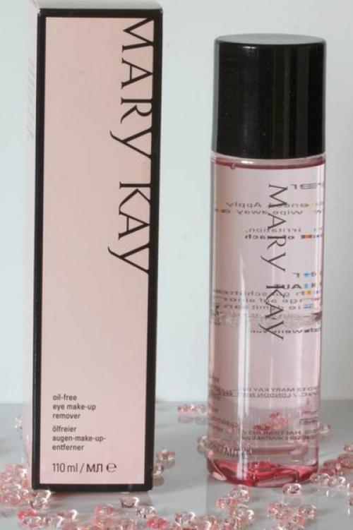 Розовый флакон содержит двухфазную жидкость, которая при взбалтывании образует идеальное средство для лёгкого снятия макияжа. 01 Розовый флакон содержит двухфазную жидкость, которая при взбалтывании образует идеальное средство для лёгкого снятия макияжа. 01