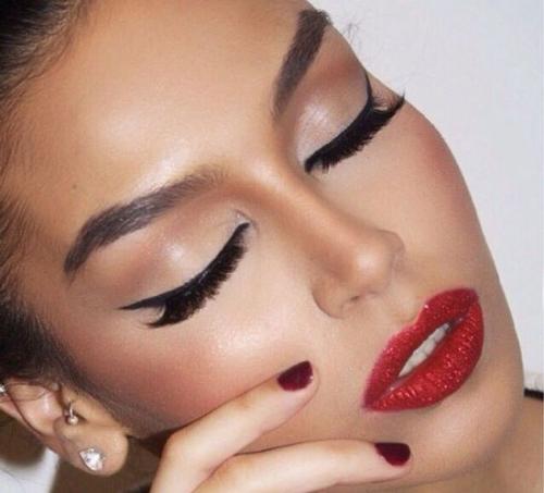 Особенности макияжа на новый год 2017. 01