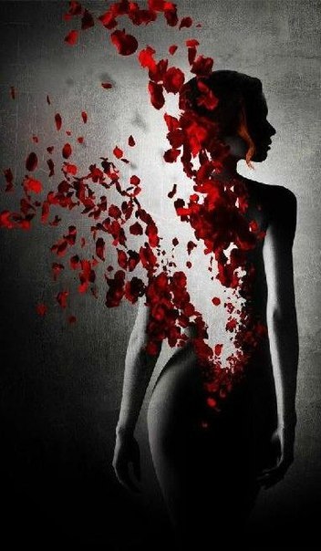 У Маргариты глаза уставшие и сонные, как океан. У Маргариты глаза уставшие и сонные, как океан.
