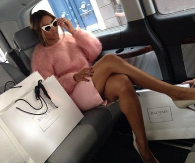 На смену пропаганде идеалов красоты со страниц глянца, пришла новая, более масштабная и устрашающая.